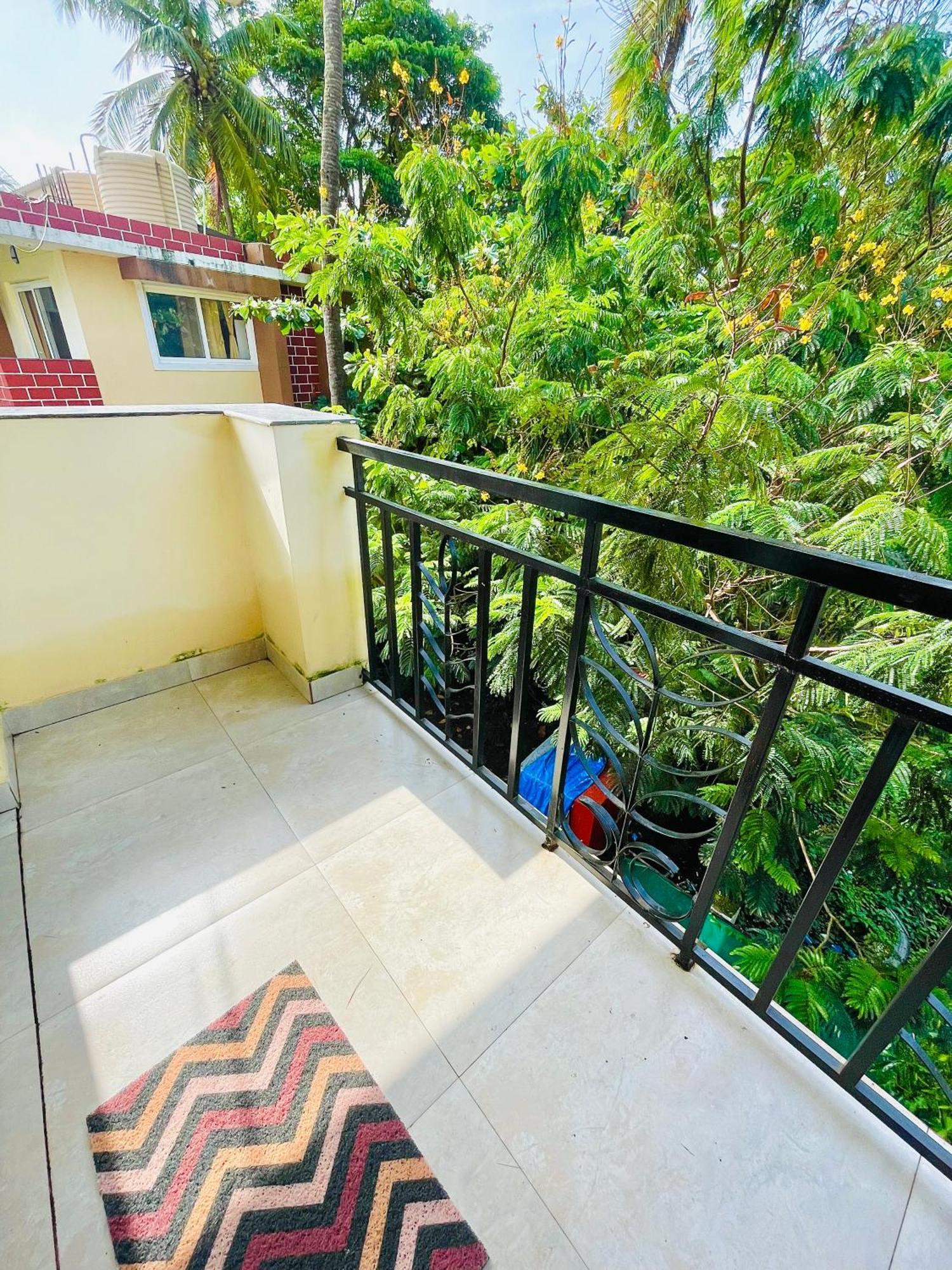 Sea Breeze 1 Bhk Apartment A12 Calangute,North Goa Nagoa Exterior photo